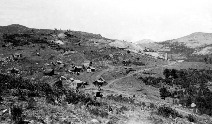 Caribou-Colorado-silver-mining-town-in-1911-black-and-white