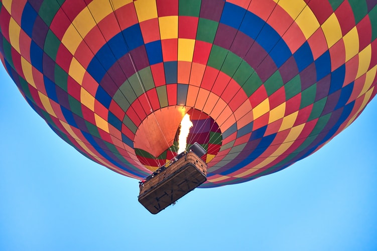 colorful-hot-air-balloon-from-below