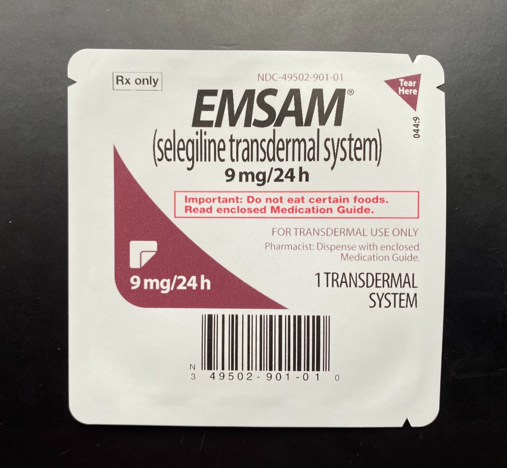 EMSAM-patch-packaging-with-label