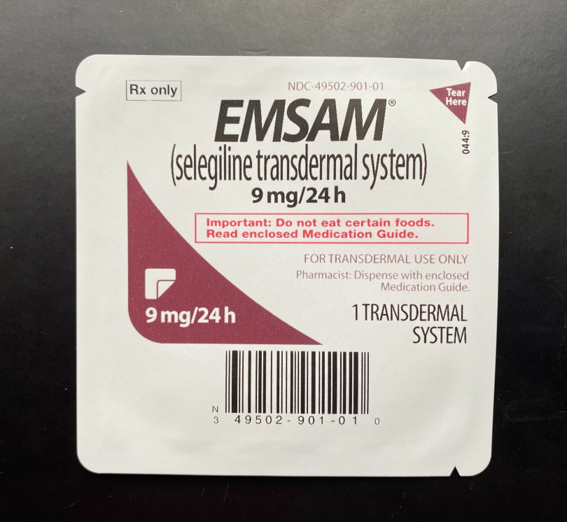 EMSAM-patch-packaging-with-label